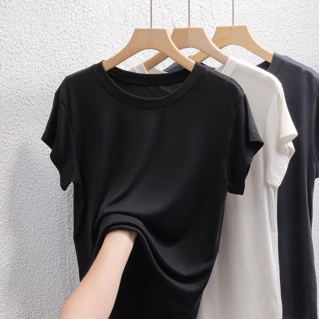 Short sleeved women's t-shirt