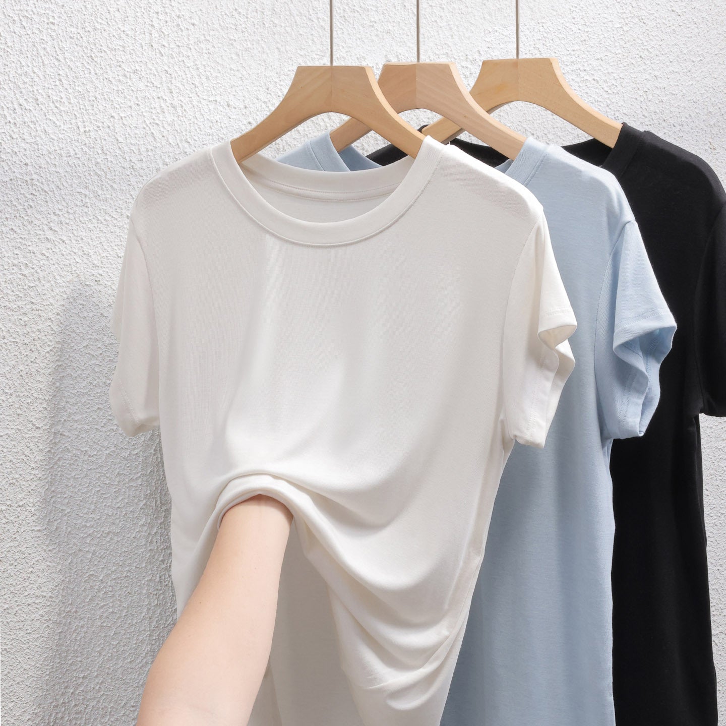 Short sleeved women's t-shirt